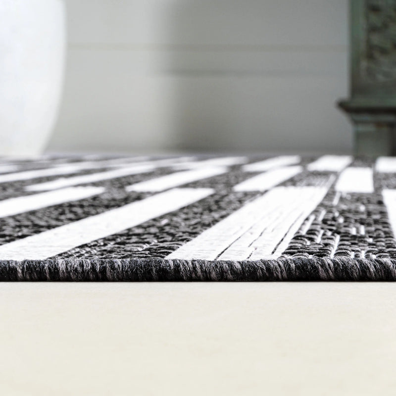 10' Black And Ivory Striped Indoor Outdoor Runner Rug Homeroots Outdoor