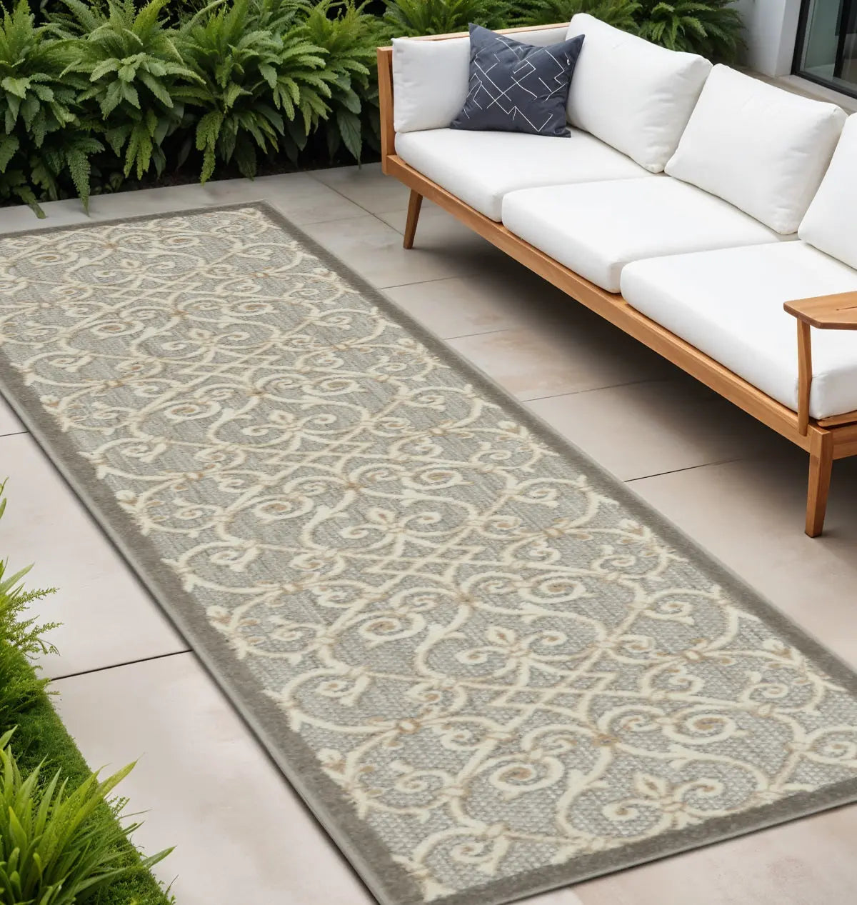 10' Gray And Ivory Indoor Outdoor Area Rug Homeroots Outdoor
