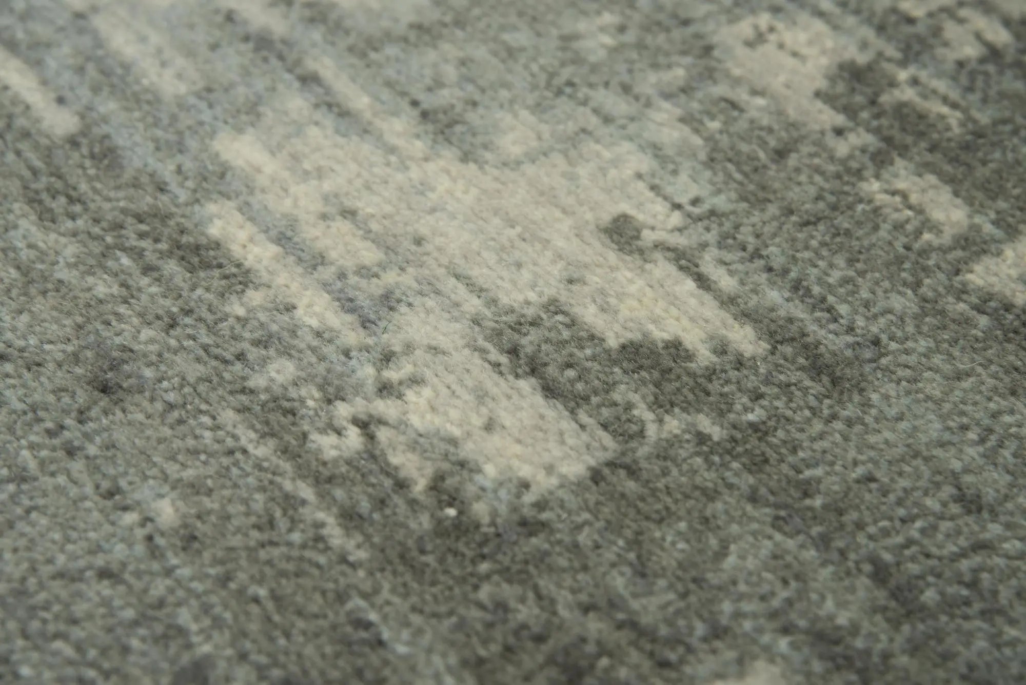 10' Gray And Light Gray New Zealand Lambs Wool Abstract Hand Carved Handmade Area Rug Homeroots Home Decor
