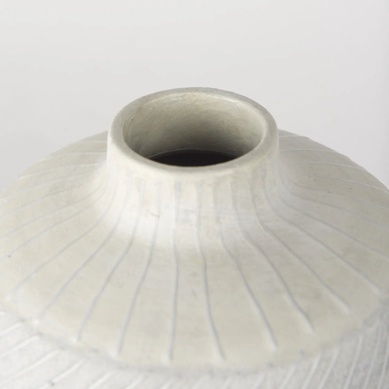 10" Gray And White Ombre Ceramic Round Table Vase Homeroots Home Decor