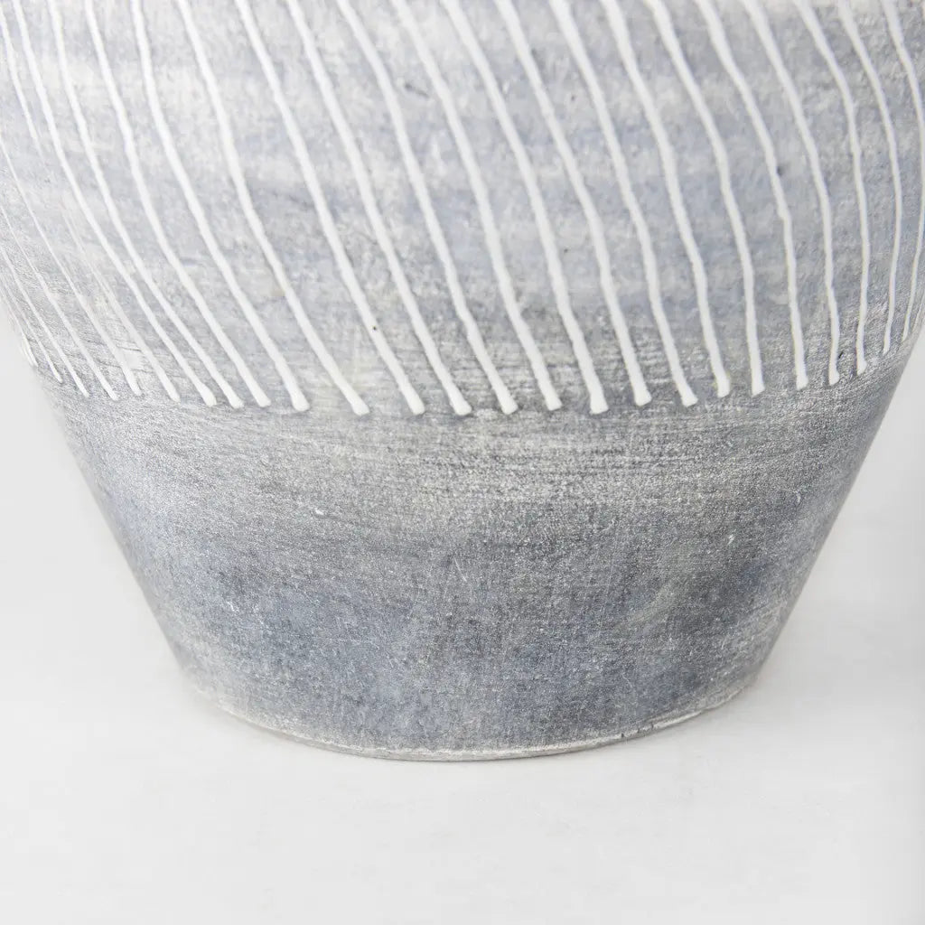 10" Gray And White Ombre Ceramic Round Table Vase Homeroots Home Decor