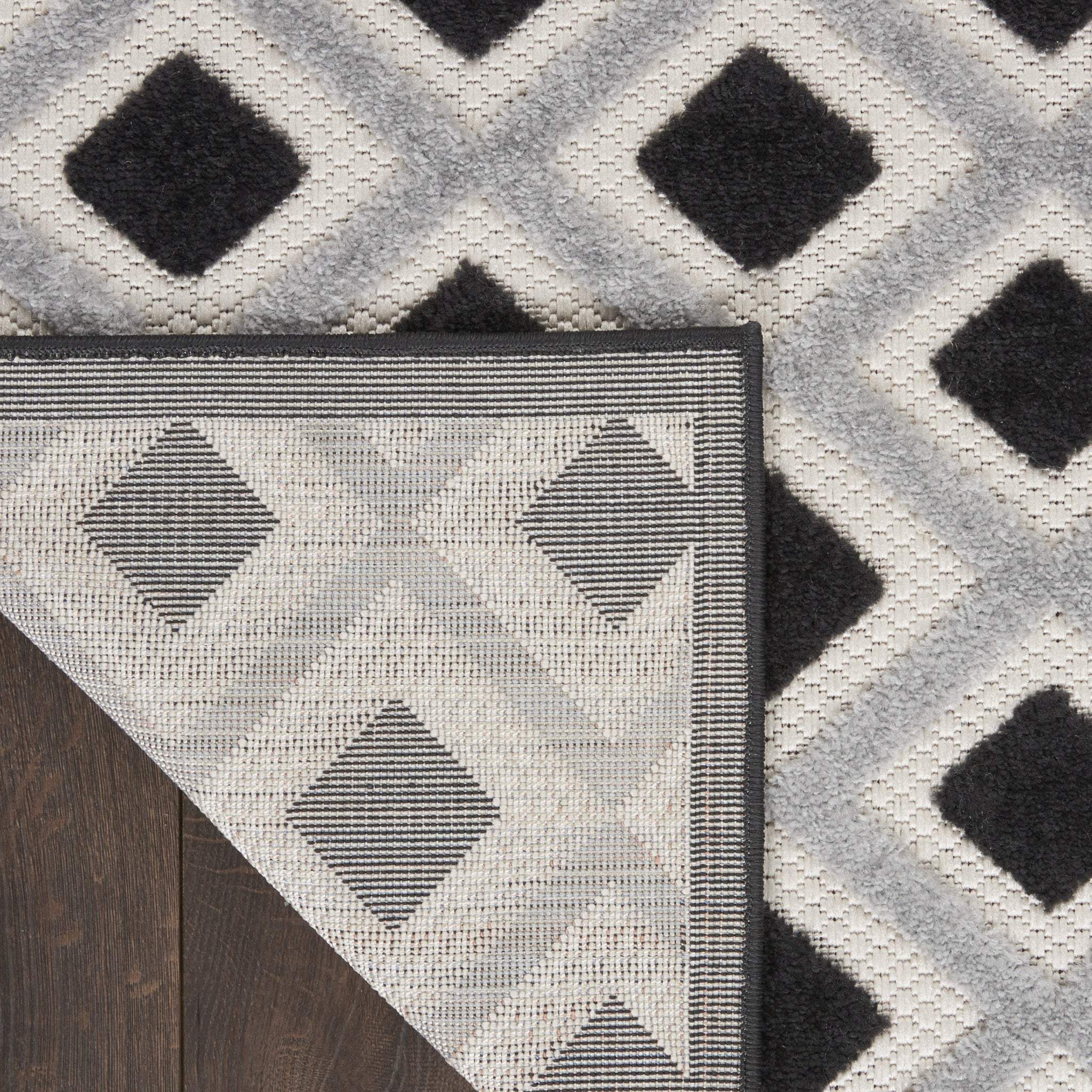 10' X 13' Black And White Indoor Outdoor Area Rug - GreatEagleInc