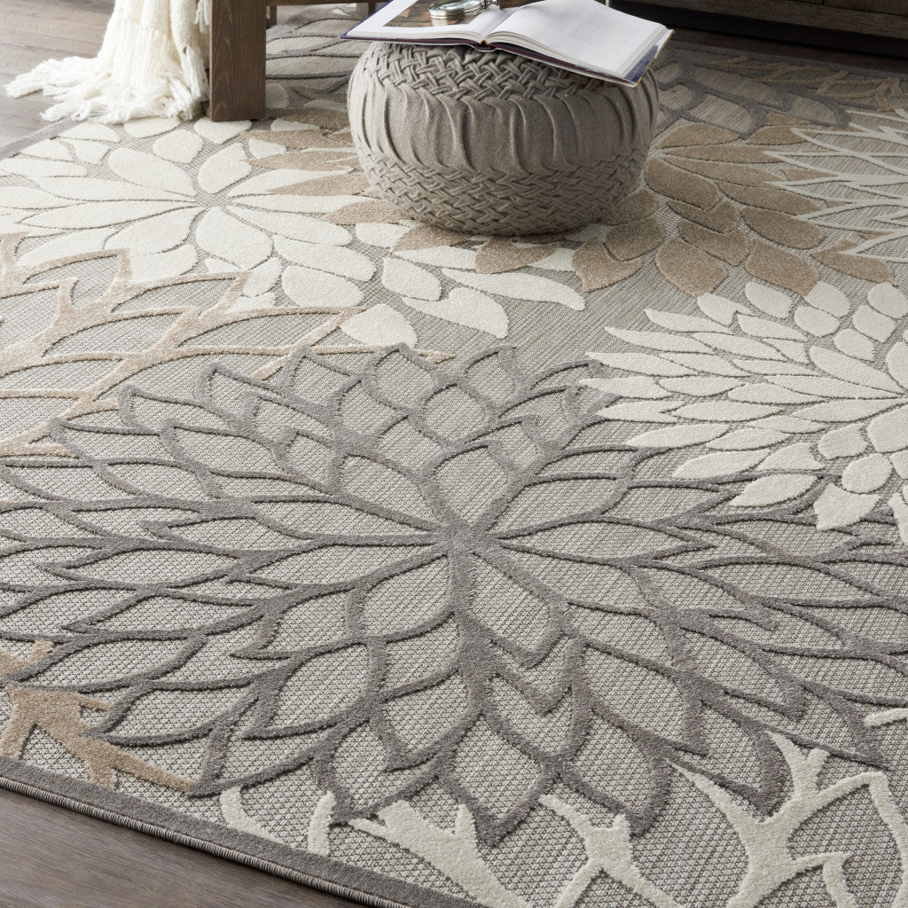 10' X 13' Gray And Ivory Indoor Outdoor Area Rug - GreatEagleInc