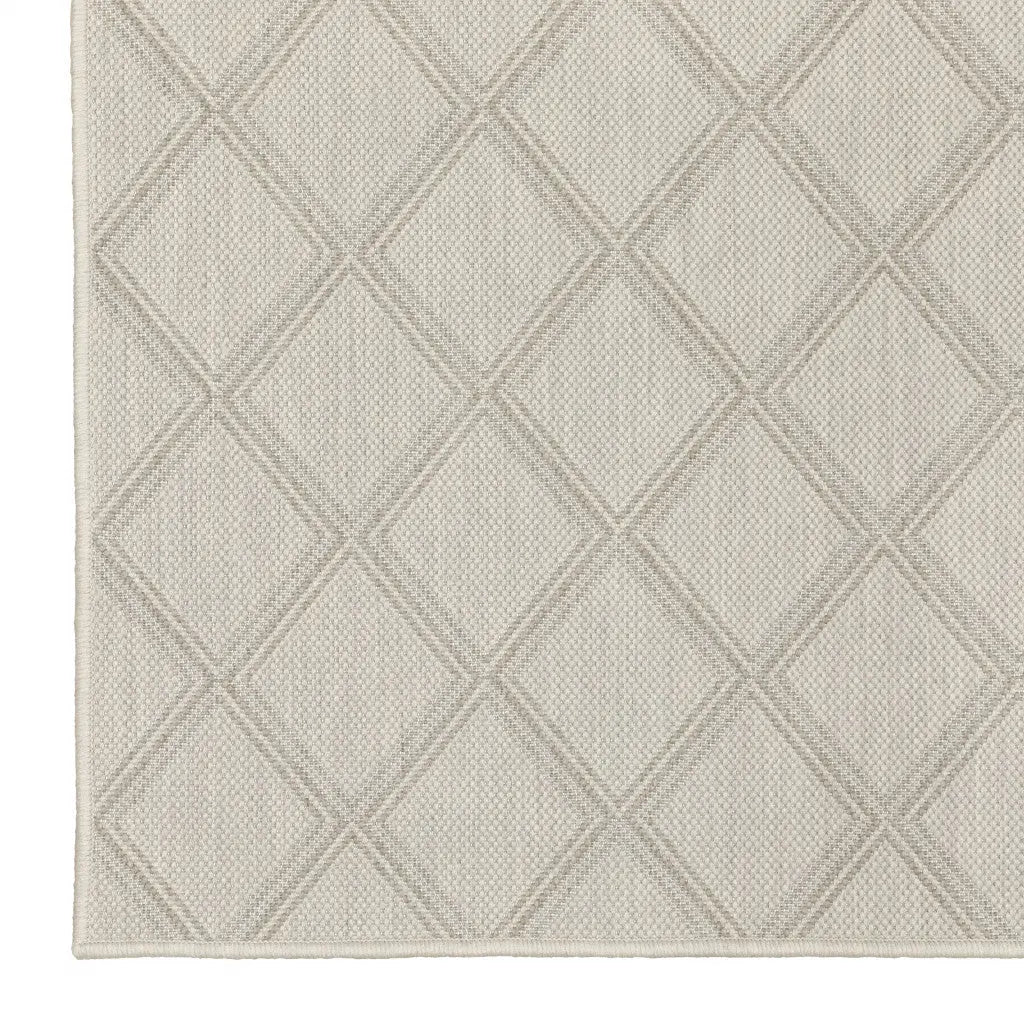 10' X 13' Gray and Ivory Geometric Stain Resistant Indoor Outdoor Area Rug Homeroots Outdoor