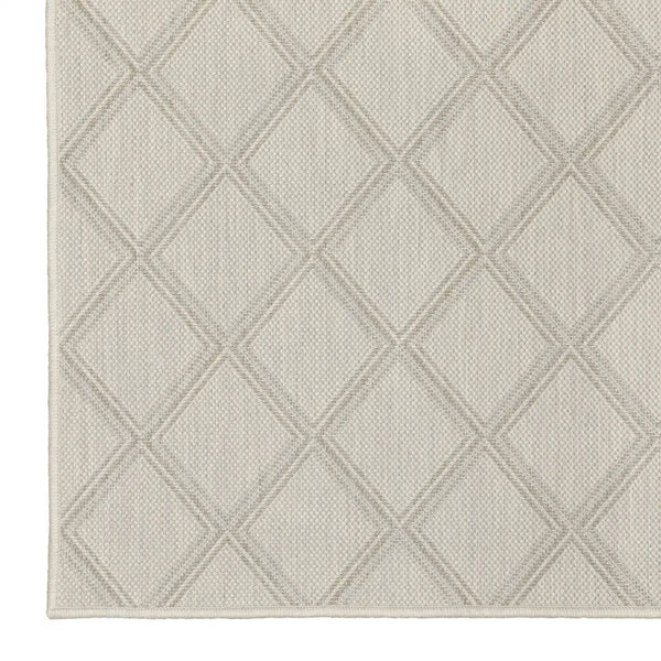 10' X 13' Gray and Ivory Geometric Stain Resistant Indoor Outdoor Area Rug Homeroots Outdoor