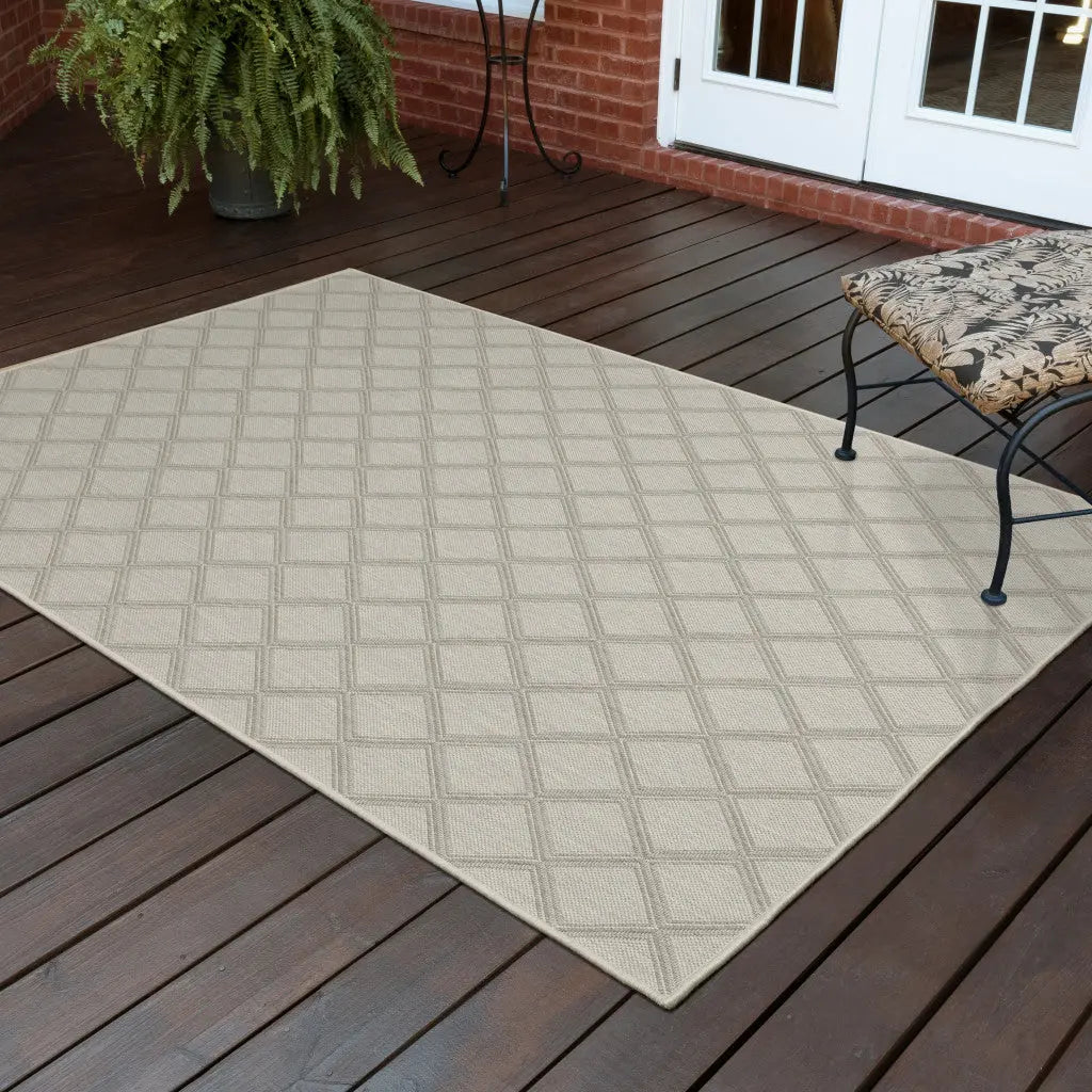 10' X 13' Gray and Ivory Geometric Stain Resistant Indoor Outdoor Area Rug Homeroots Outdoor