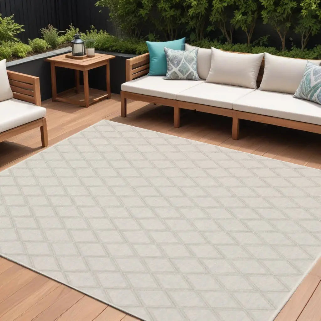 10' X 13' Gray and Ivory Geometric Stain Resistant Indoor Outdoor Area Rug Homeroots Outdoor