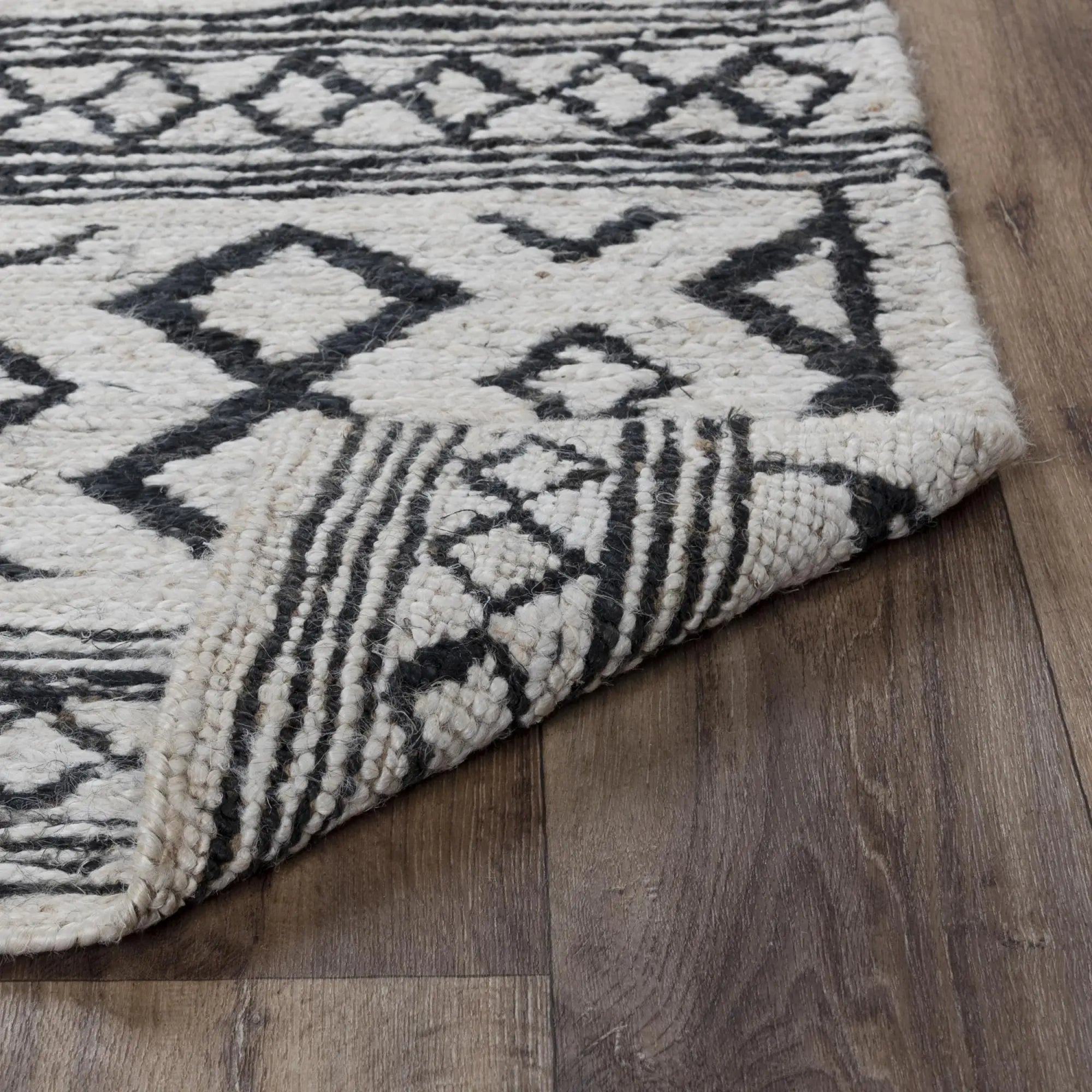 10' X 14' Beige And Black Jute Geometric Hand Woven Area Rug Homeroots Home Decor