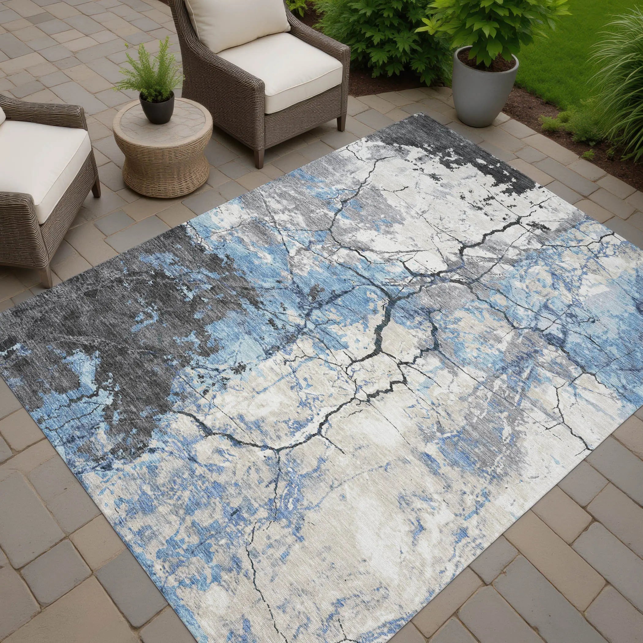 10' X 14' Denim Blue And Blue Abstract Washable Indoor Outdoor Area Rug Homeroots Outdoor