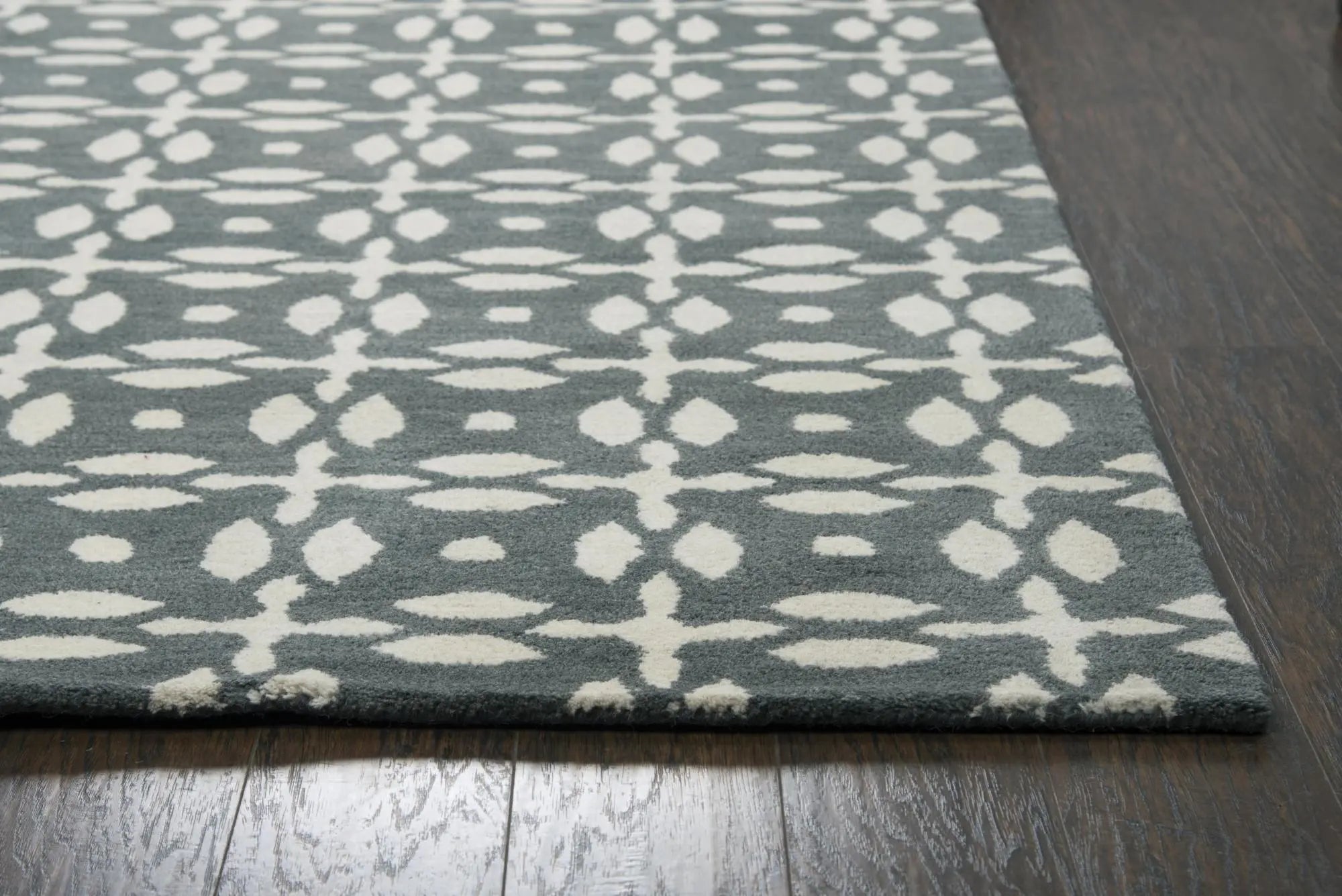 10' X 14' Gray And Beige Wool Geometric Hand Tufted Area Rug Homeroots Home Decor
