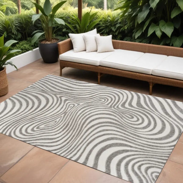 10' X 14' Gray And Ivory Abstract Indoor Outdoor Area Rug Homeroots Outdoor