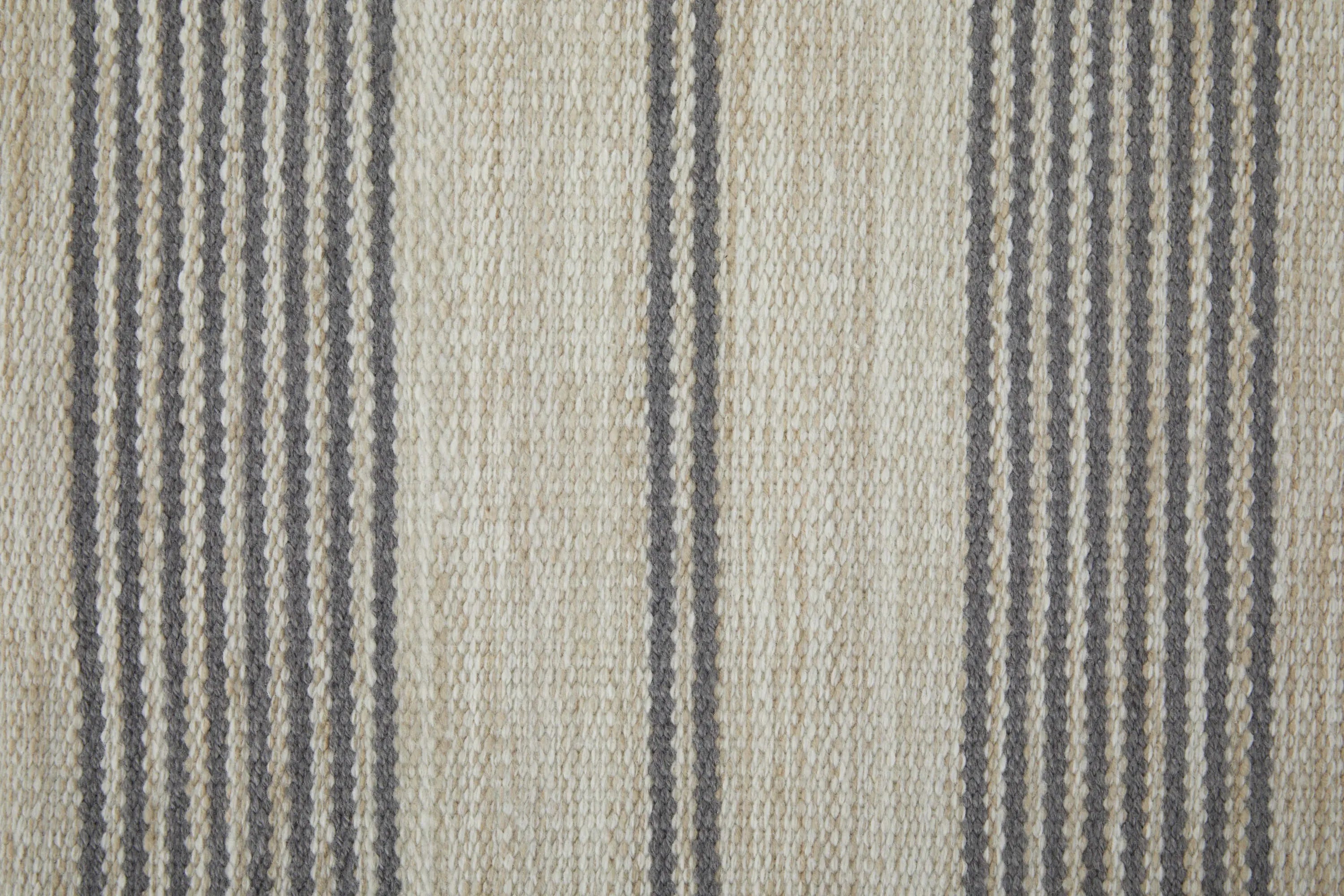 10' X 14' Gray And Ivory Striped Dhurrie Hand Woven Stain Resistant Area Rug Homeroots Outdoor