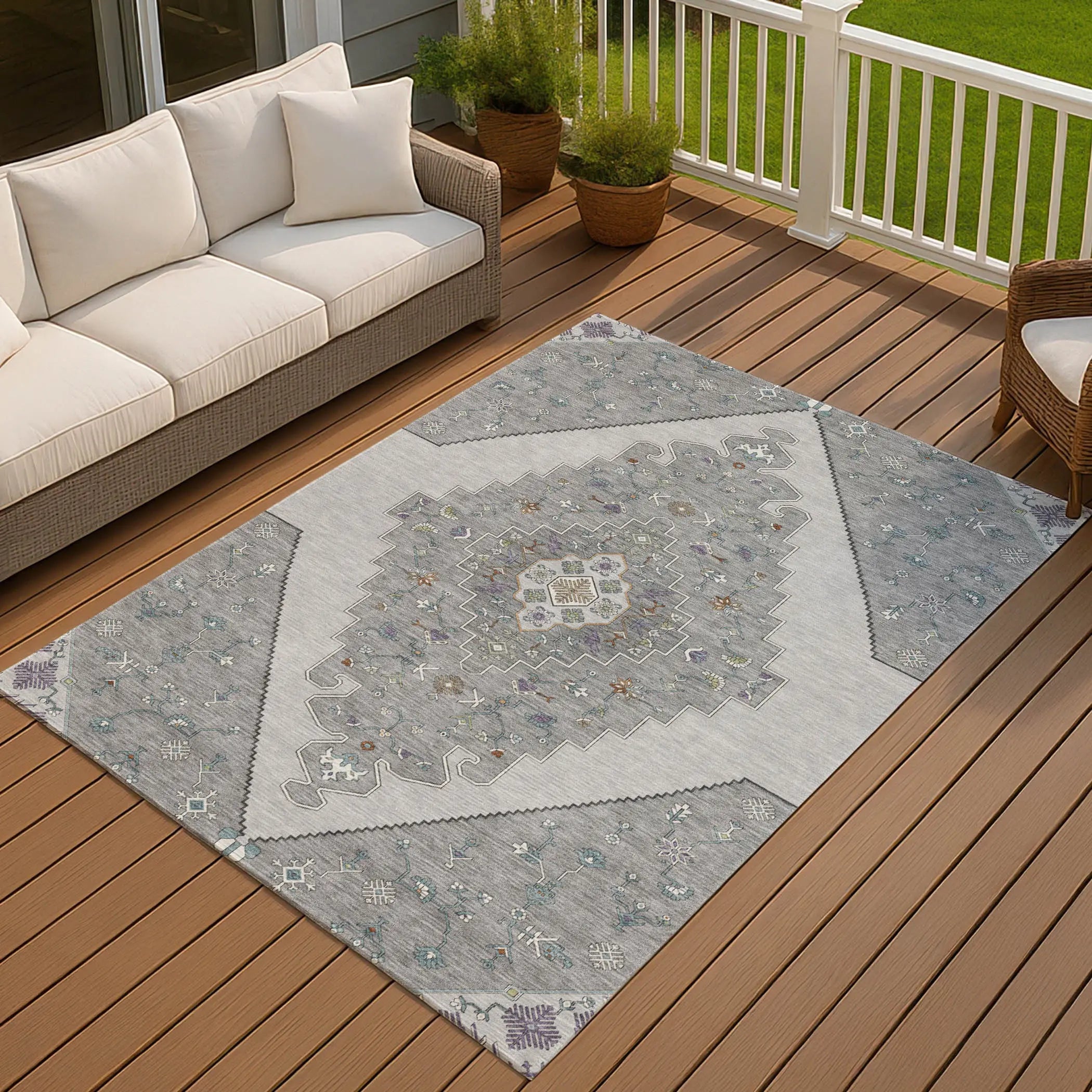10' X 14' Gray And Silver Geometric Washable Indoor Outdoor Area Rug Homeroots Outdoor