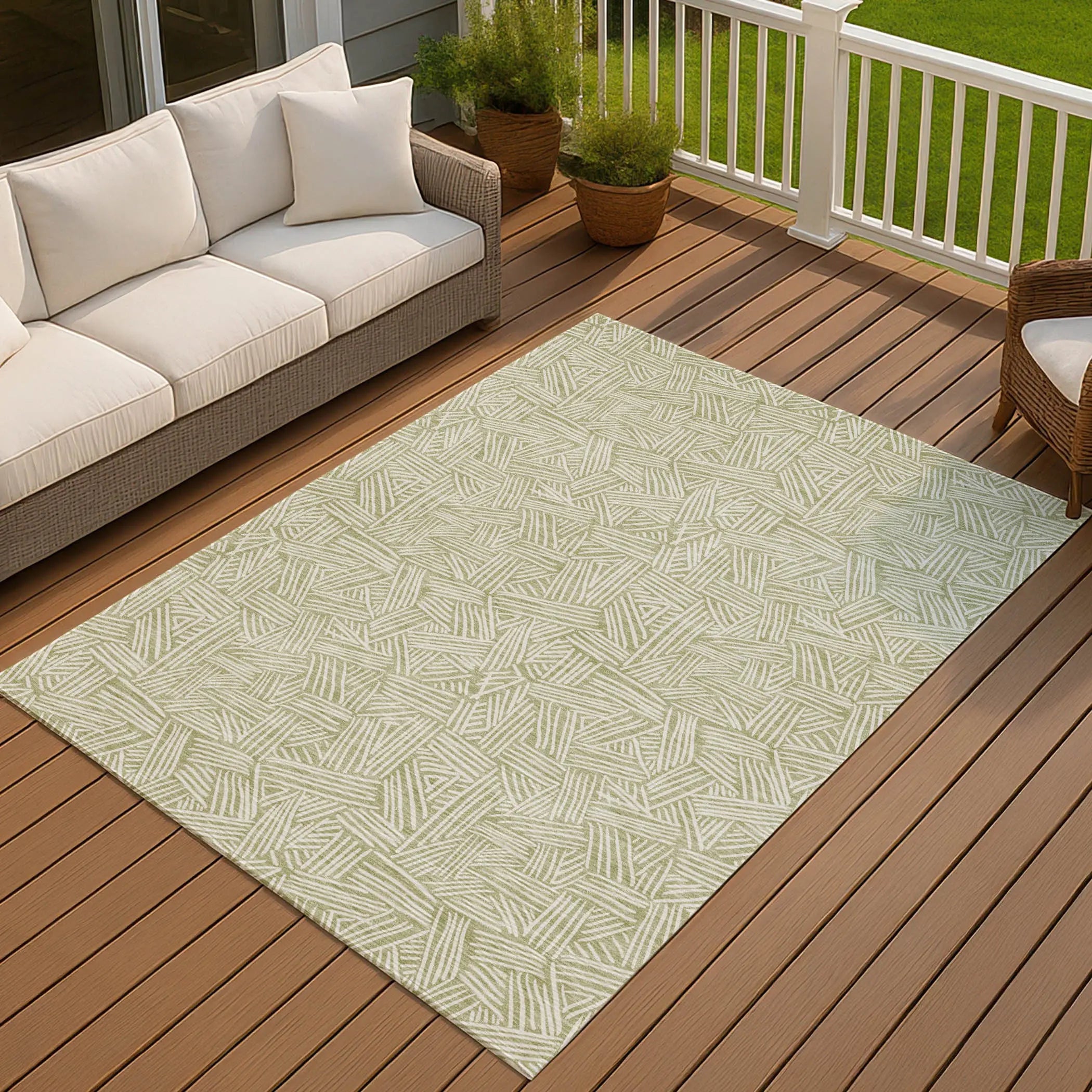 10' X 14' Green And Ivory Geometric Washable Indoor Outdoor Area Rug Homeroots Outdoor