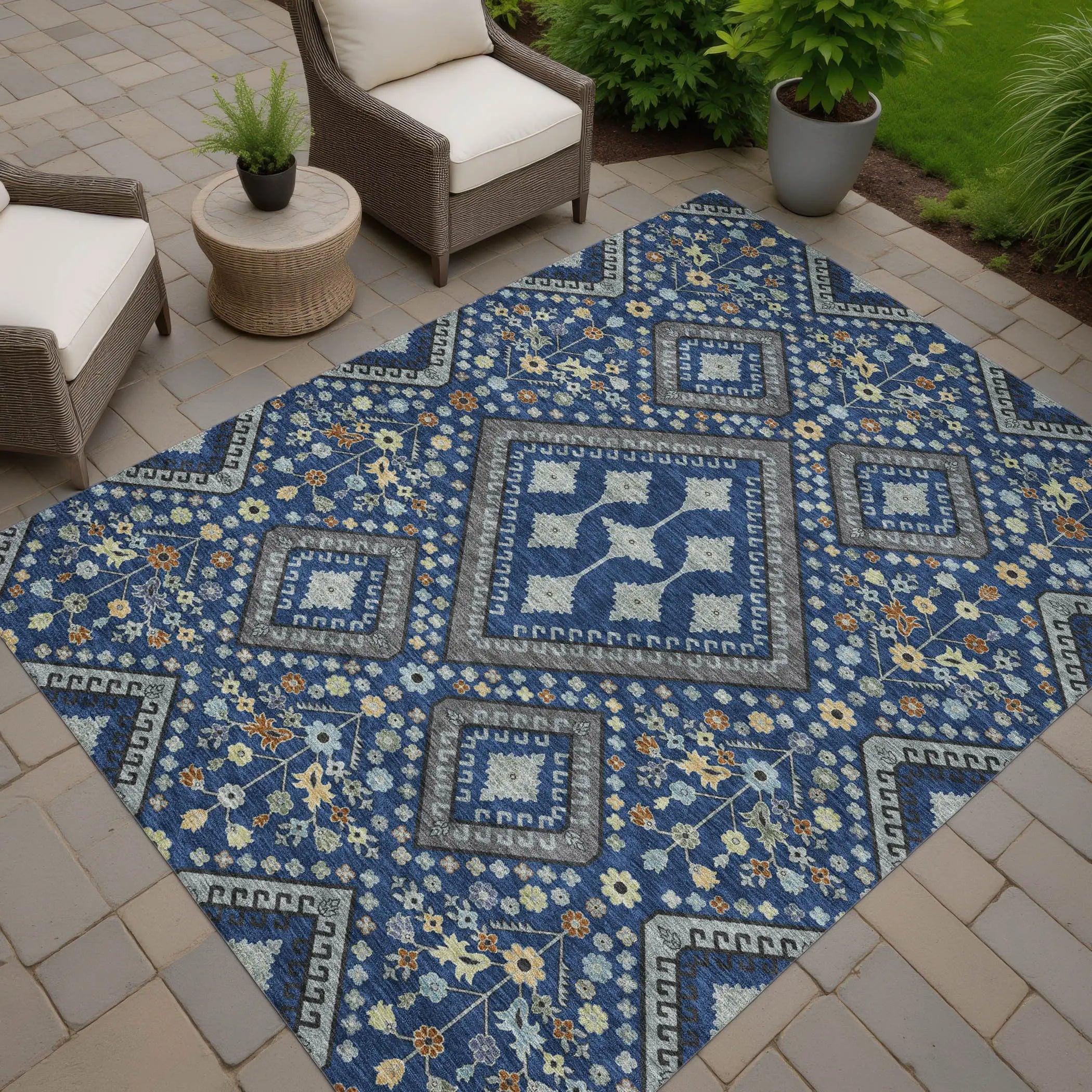 10' X 14' Navy Blue And Ivory Medallion Washable Indoor Outdoor Area Rug Homeroots Outdoor