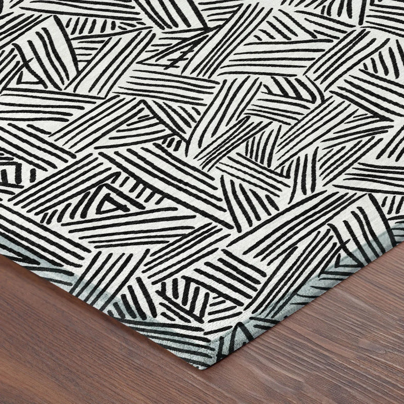 10' X 14' White And Beige Geometric Washable Indoor Outdoor Area Rug Homeroots Outdoor