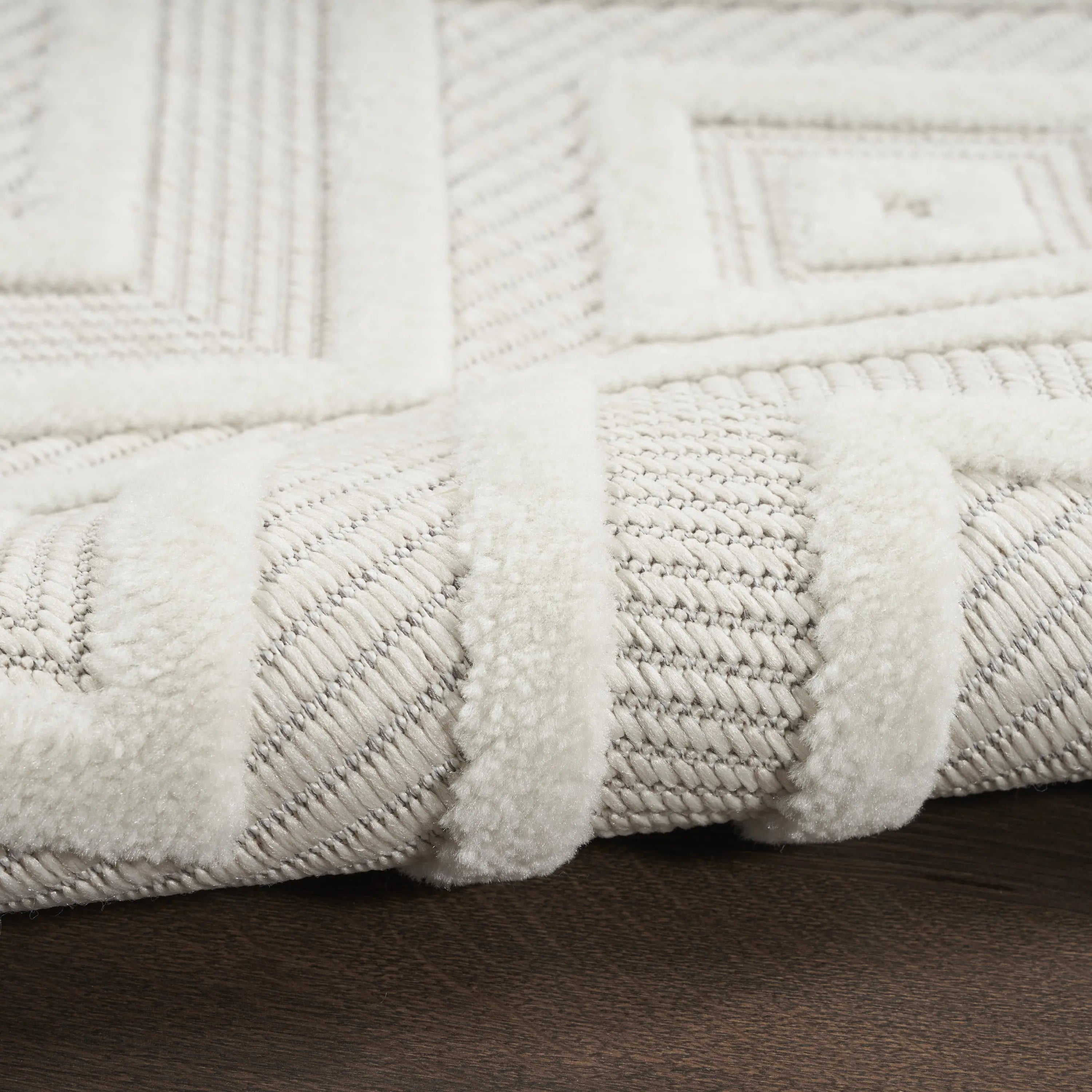 12' Ivory And White Geometric Indoor Outdoor Runner Rug Homeroots Outdoor