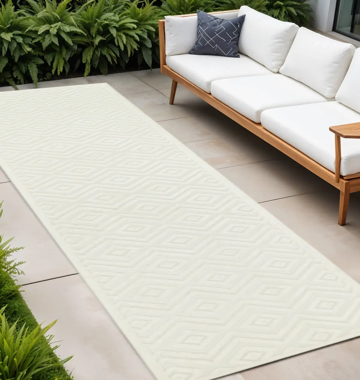 12' Ivory And White Geometric Indoor Outdoor Runner Rug Homeroots Outdoor