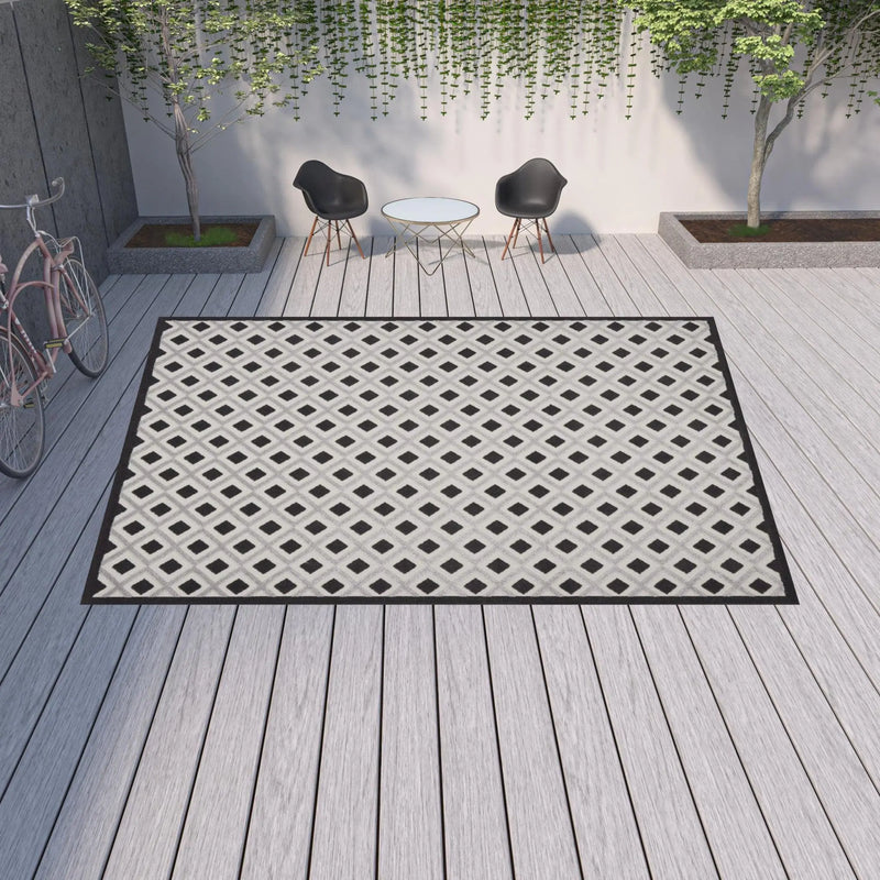 12' X 15' Black And White Gingham Non Skid Indoor Outdoor Area Rug - GreatEagleInc