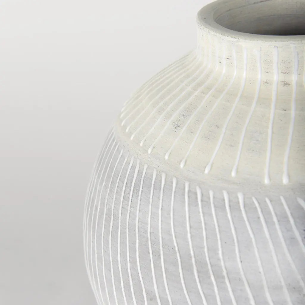 13" Gray And White Ombre Ceramic Round Table Vase Homeroots Home Decor