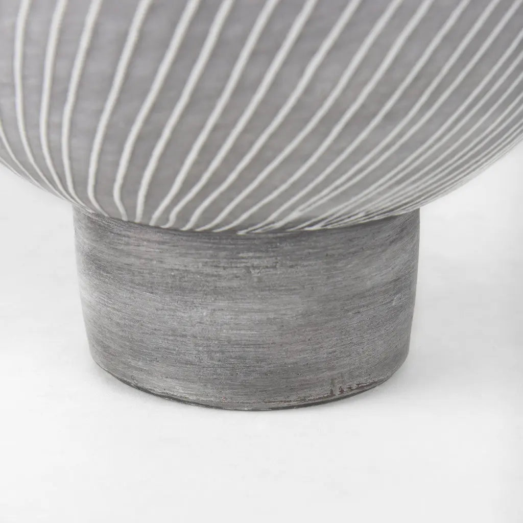 13" Gray And White Ombre Ceramic Round Table Vase Homeroots Home Decor