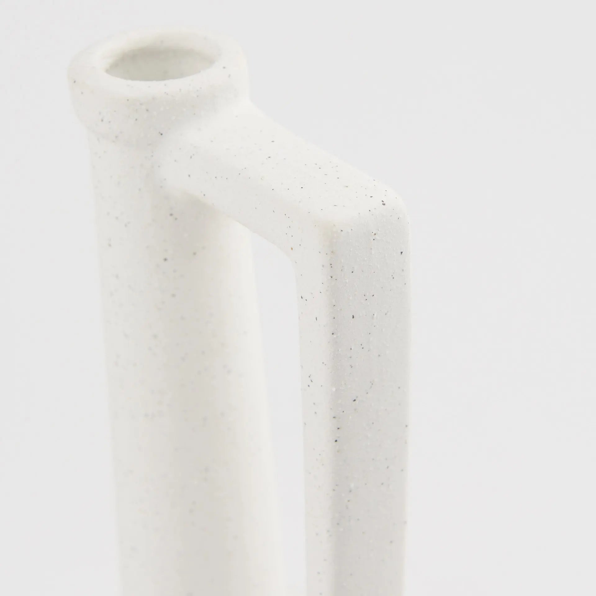 13" White Ceramic Table Vase Homeroots Home Decor