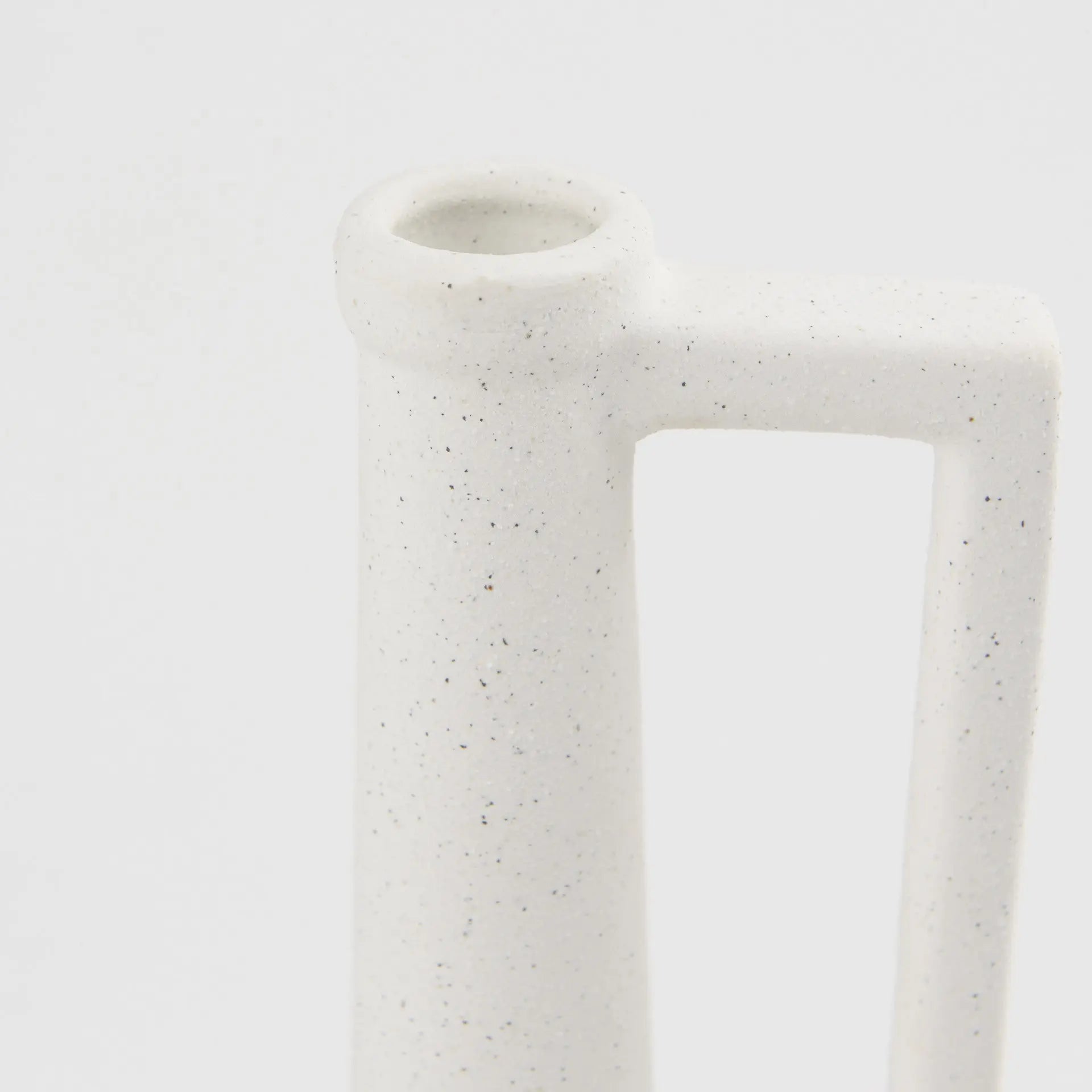 13" White Ceramic Table Vase Homeroots Home Decor