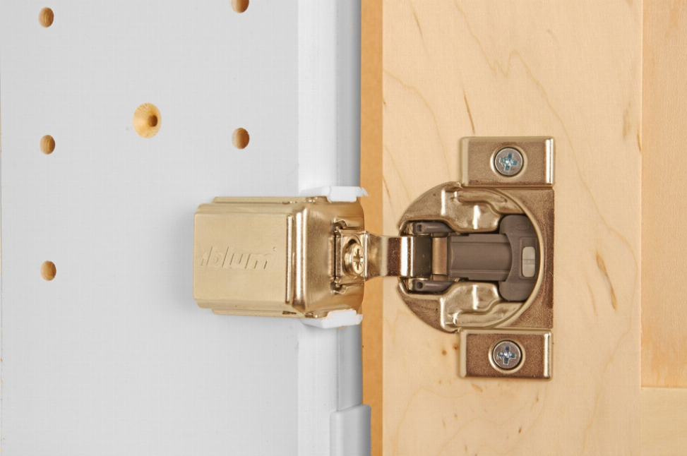 Calpyso Recessed Medicine Cabinet WG Wood Products, LLC