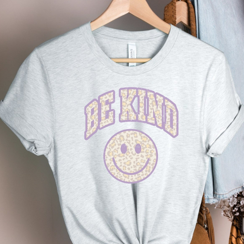 Women's Be Kind T-Shirt Dream Team Designs