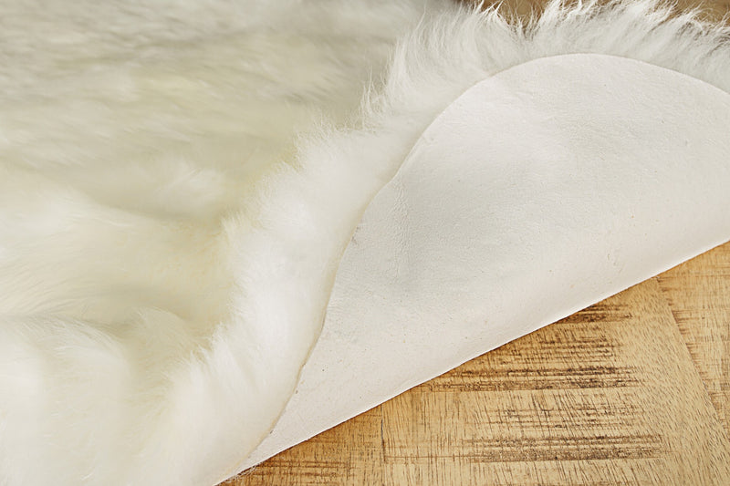 6' X 8' Natural New Zealand Sheepskin Area Rug - GreatEagleInc