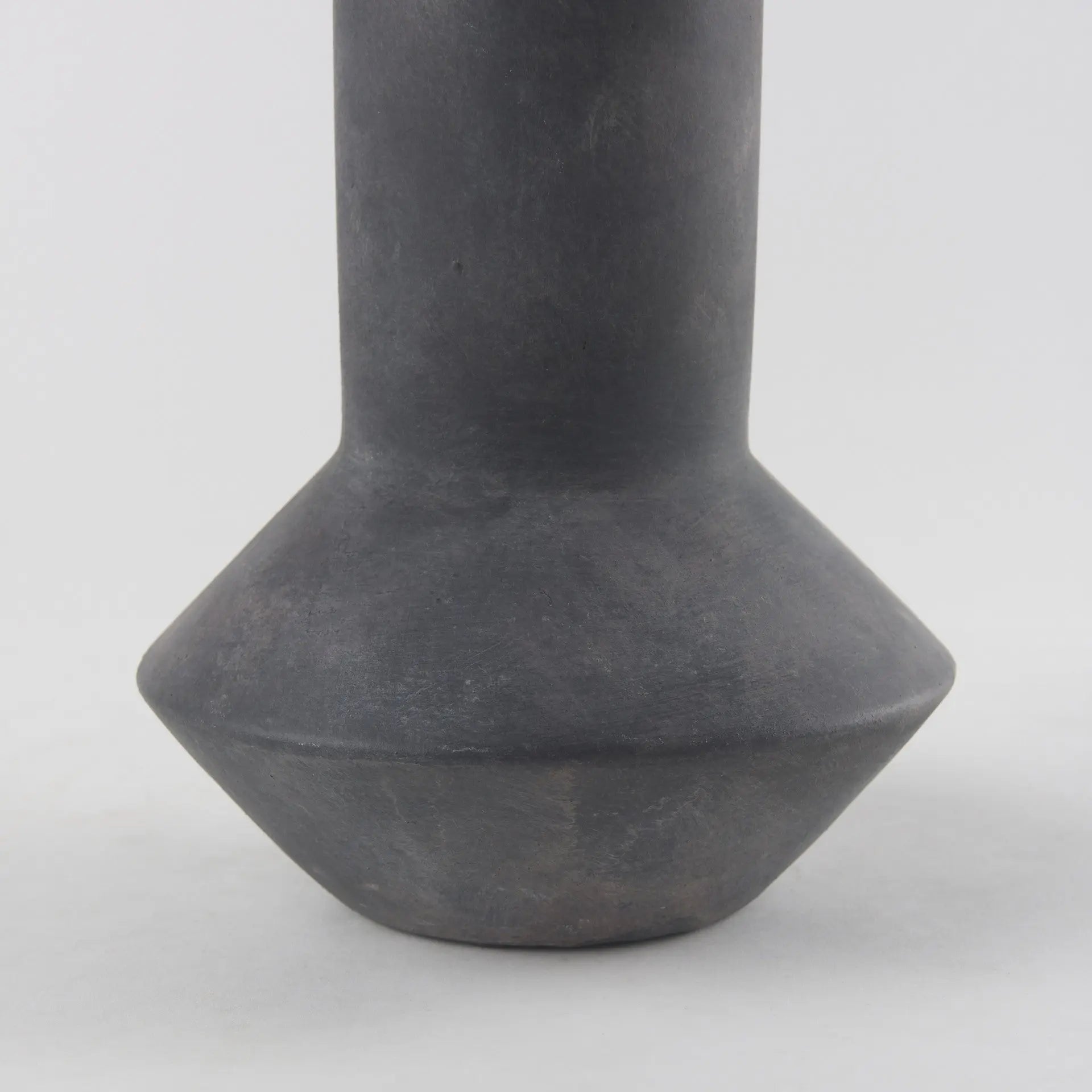 15" Black Ceramic Tulip Table Vase Homeroots Home Decor