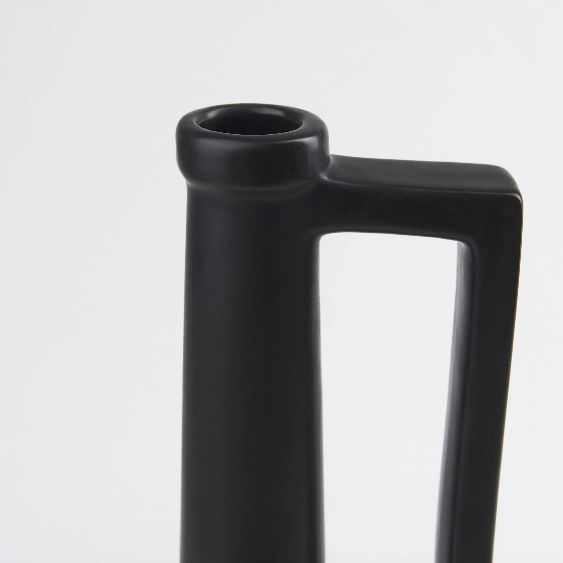 16" Black Ceramic Table Vase Homeroots Home Decor