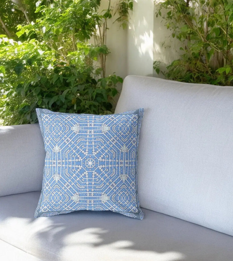 16” Blue White Geostar Indoor Outdoor Throw Pillow Homeroots Outdoor