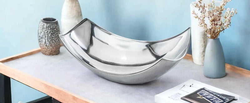 17" Silver Aluminum Scoop Centerpiece Bowl Homeroots Kitchen & Dining