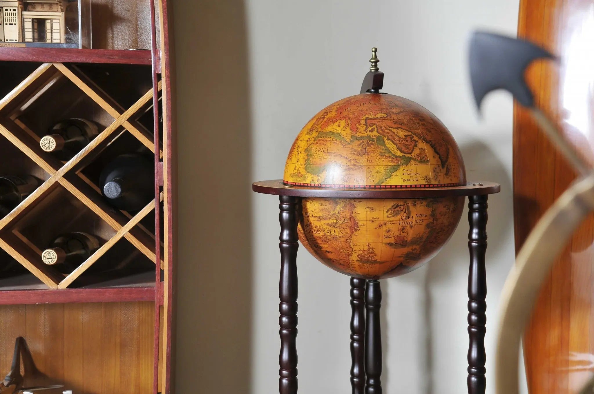 17" X 17" X 35" Globe Bar Table 330Mm 4 Legs Stand  Red Homeroots Kitchen & Dining