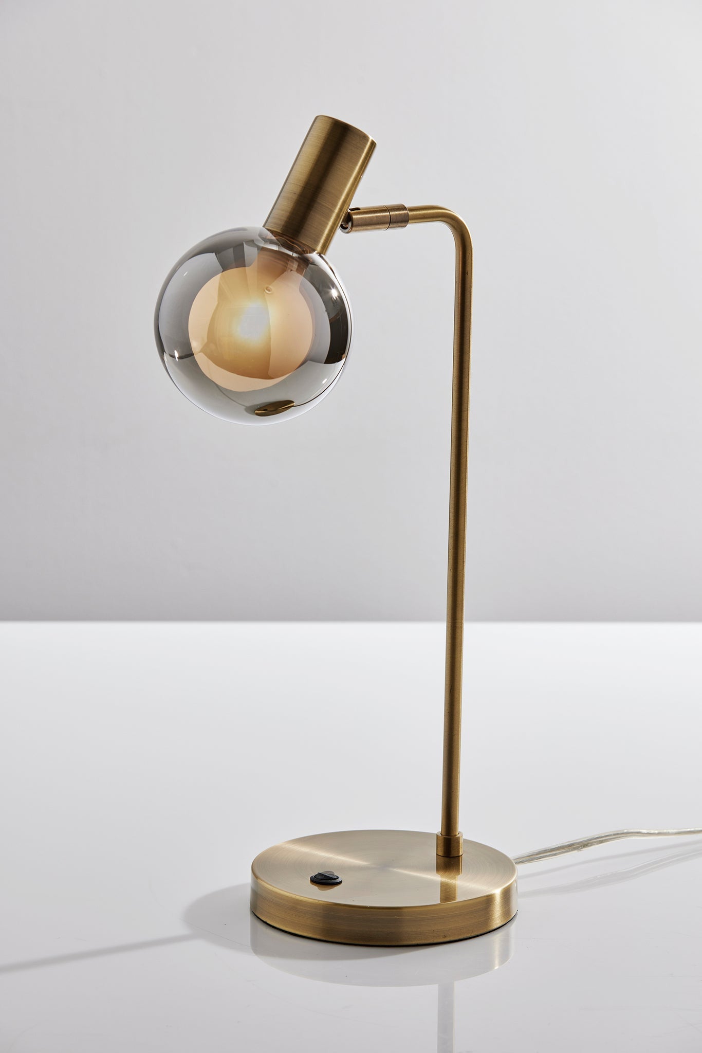 18" Antiqued Brass Metal Cylinder Desk Table Lamp With Gray Globe Shade With Starling LED Bulb - GreatEagleInc