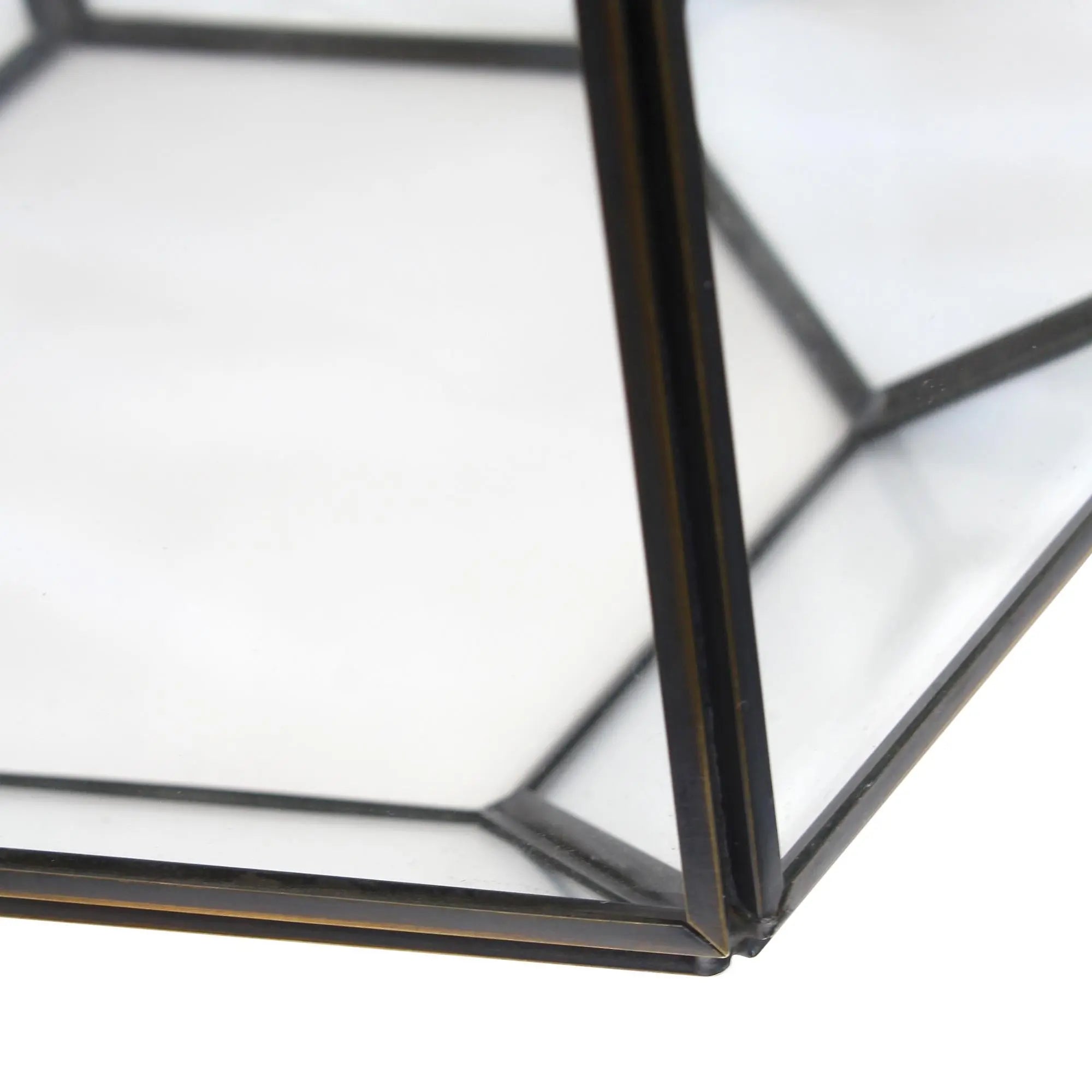 18" Clear And Brass Glass And Metal Geometric Table Lamp With Drum Shade Homeroots Lighting
