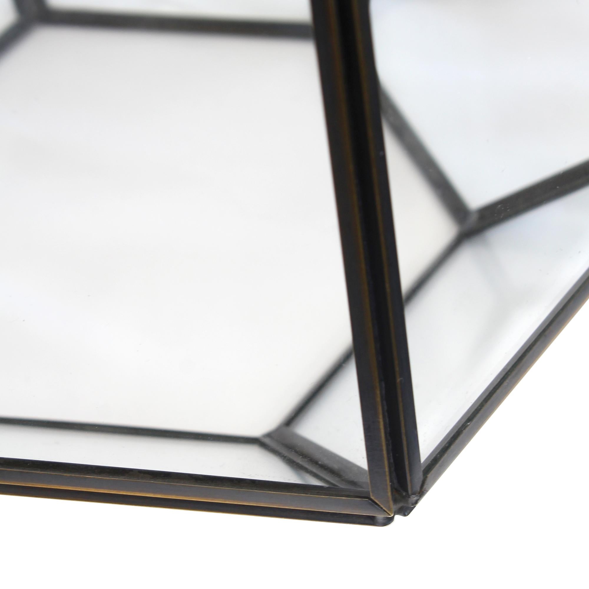 18" Clear And Brass Glass And Metal Geometric Table Lamp With Drum Shade Homeroots Lighting