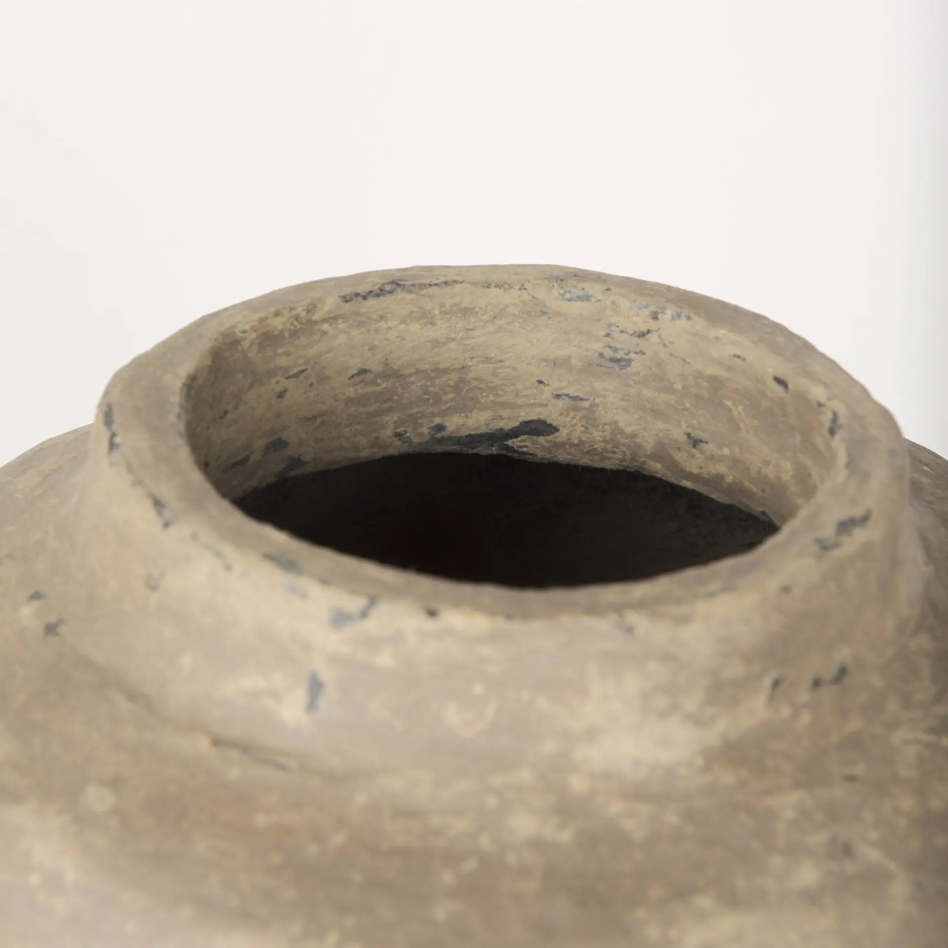 18" Gray Paper Mache Table Vase Homeroots Home Decor