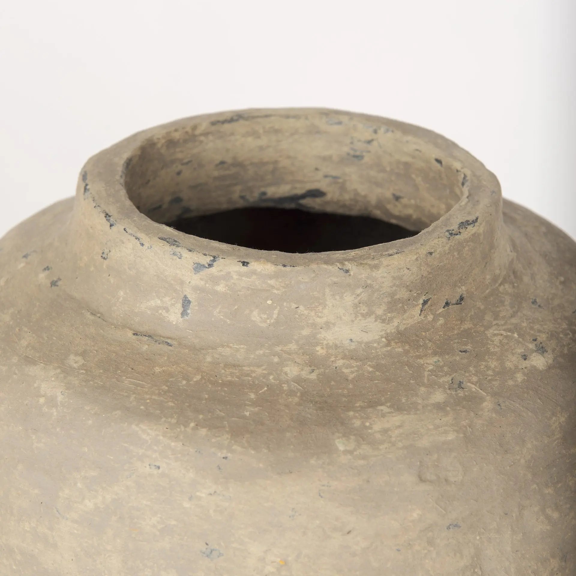 18" Gray Paper Mache Table Vase Homeroots Home Decor