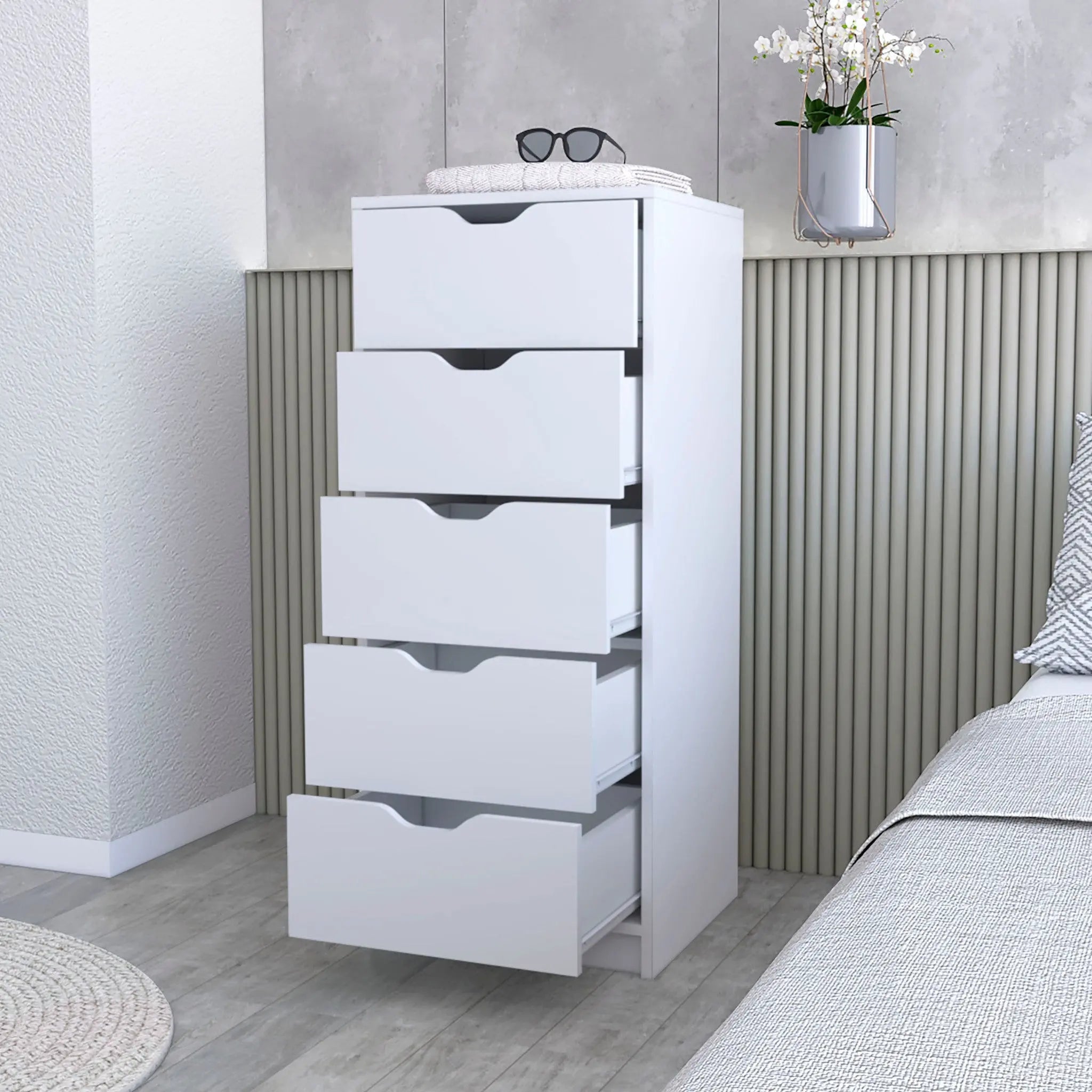 18" White Five Drawer Dresser Homeroots Bed & Bath