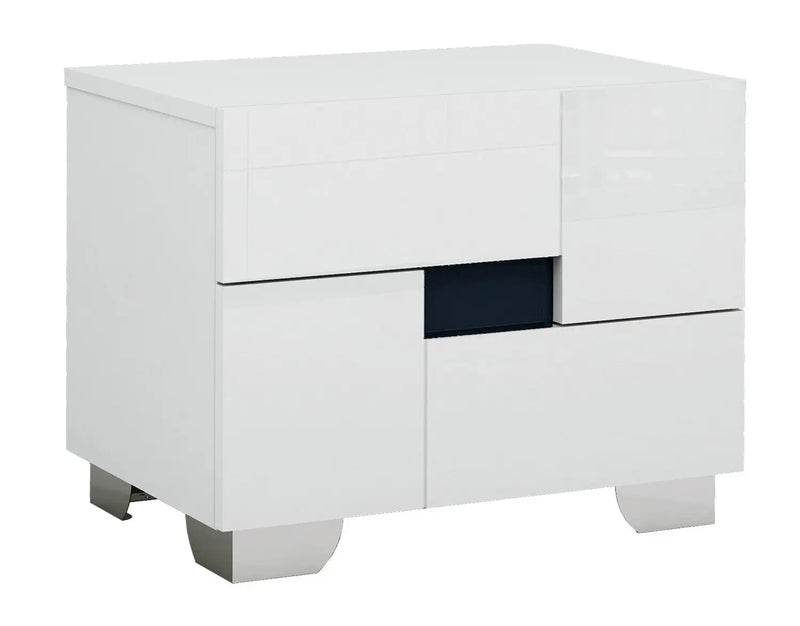 18" White Solid and Manufactured Wood And Mirrored Glass Two Drawer Nightstand Homeroots Bed & Bath