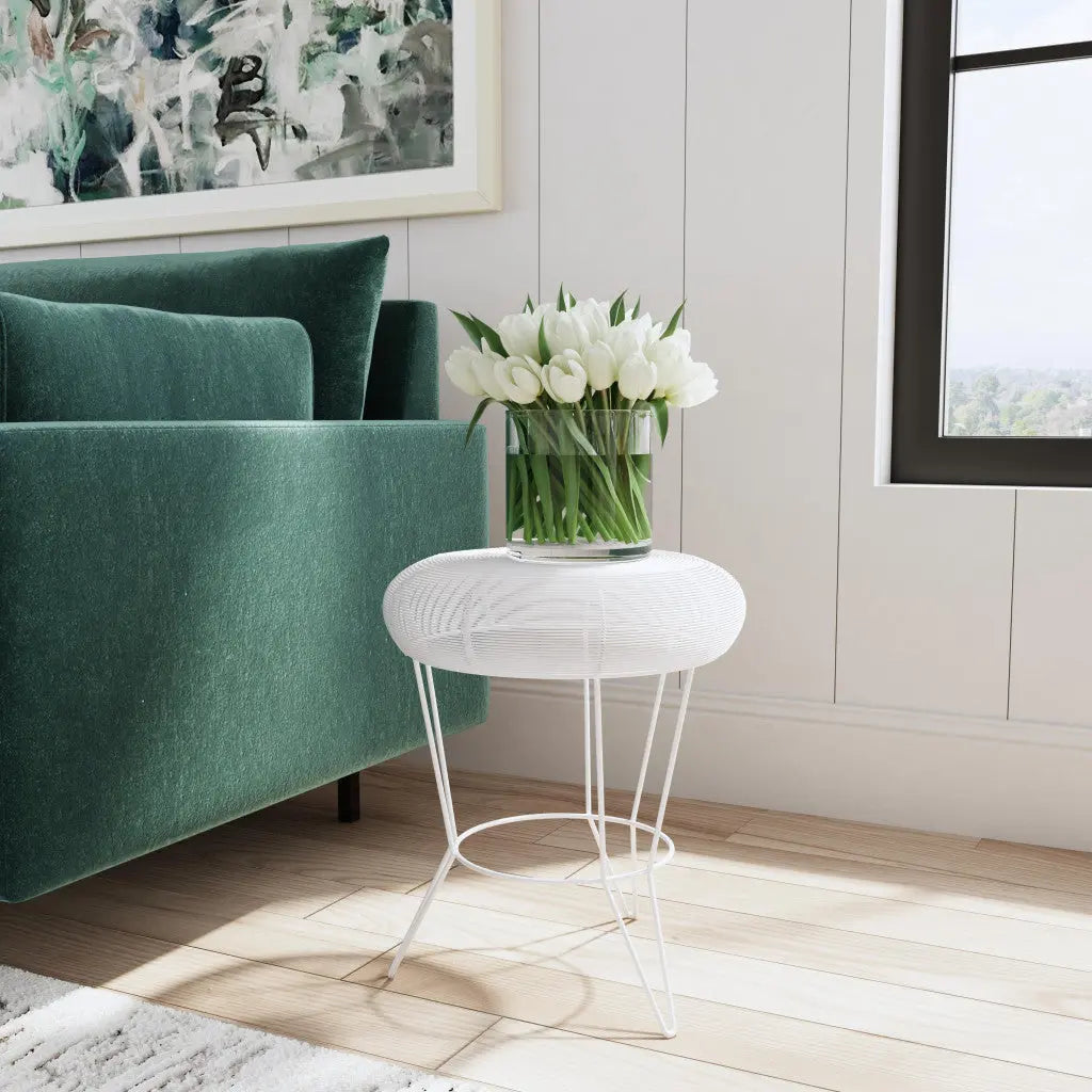 18" White Wire Round top End Table Homeroots Living Room