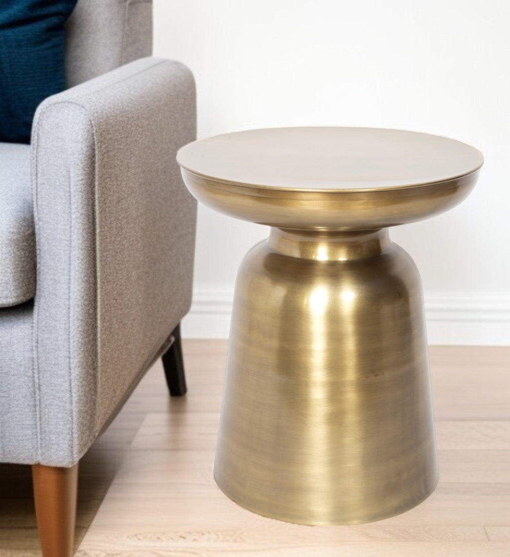 19" Gold Iron Round End Table - GreatEagleInc