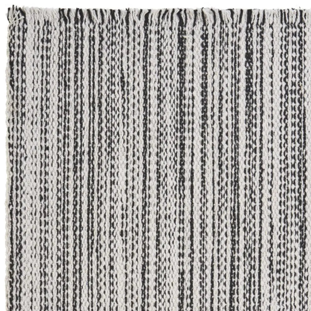 19" Set of Four Black And White Striped Cotton Placemats Homeroots Kitchen & Dining