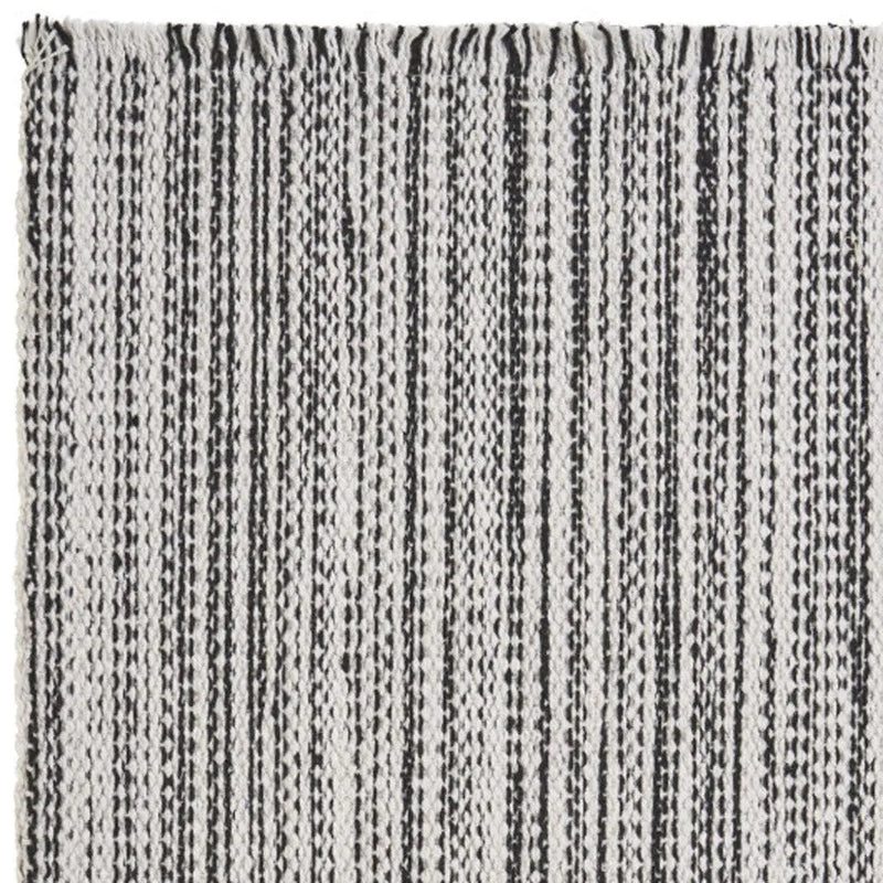 19" Set of Four Black And White Striped Cotton Placemats Homeroots Kitchen & Dining