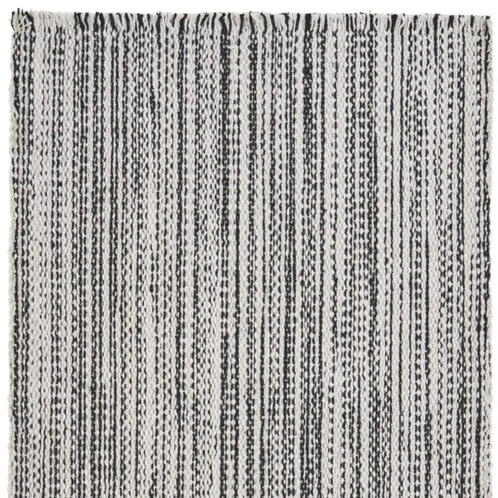 19" Set of Four Black And White Striped Cotton Placemats Homeroots Kitchen & Dining