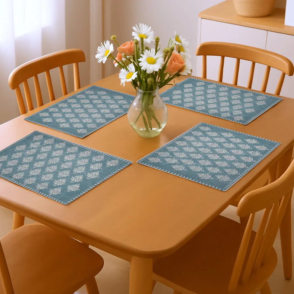 19" Set of Four Cream And Turquoise Damask Cotton Placemats Homeroots Kitchen & Dining