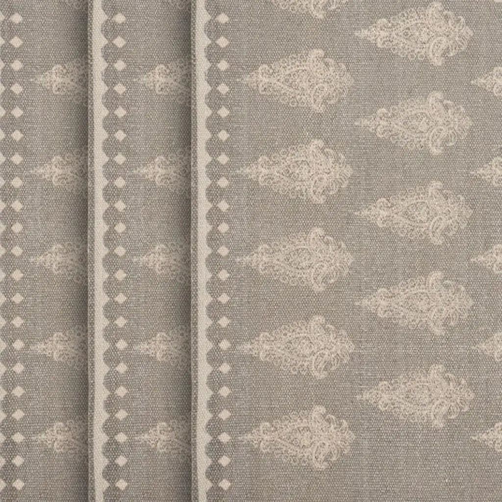 19" Set of Four Gray And Cream Geometric Medallion Cotton Placemats Homeroots Kitchen & Dining