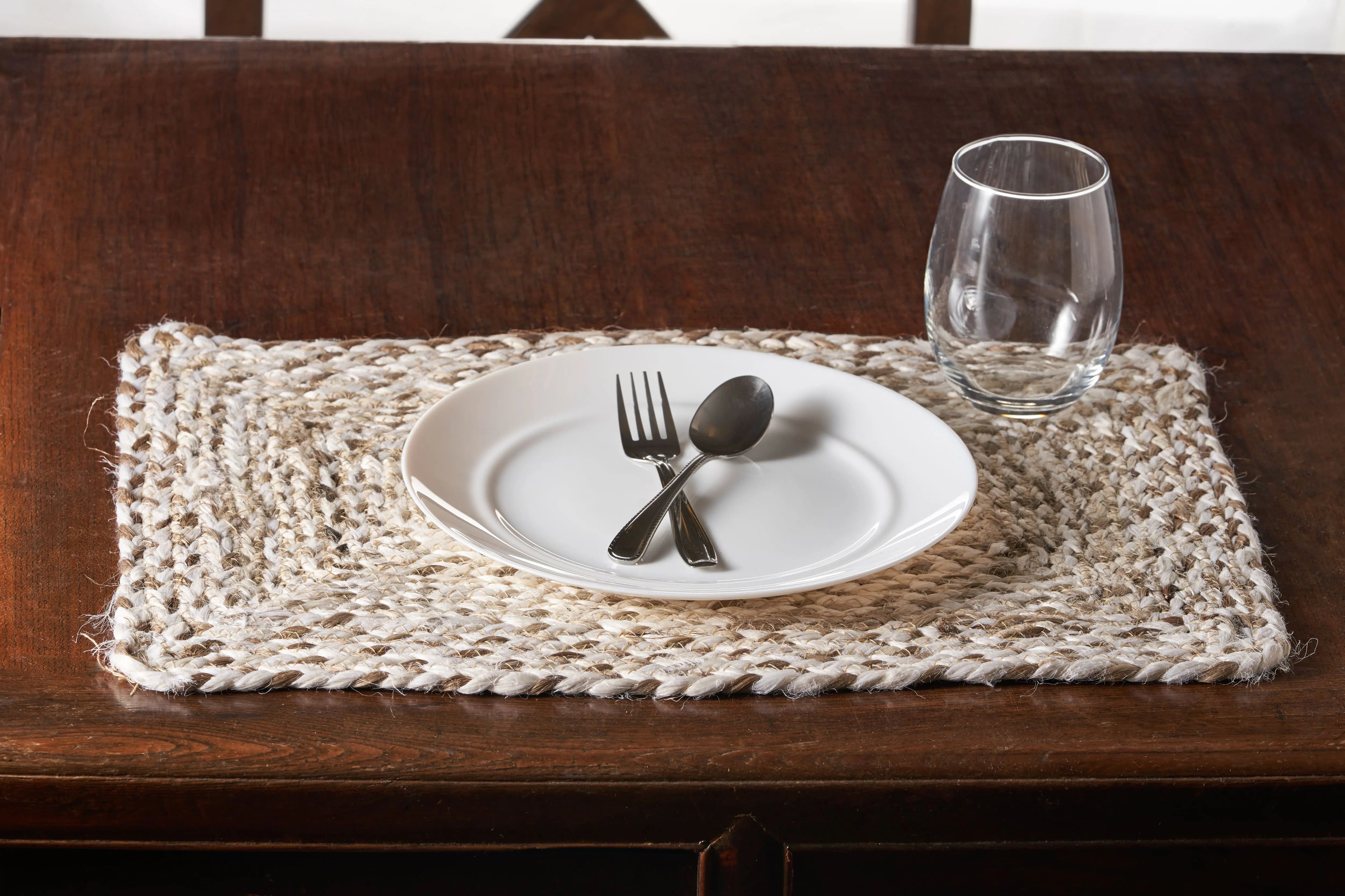 19" Set of Four Ivory And Natural Jute Placemats Homeroots Kitchen & Dining